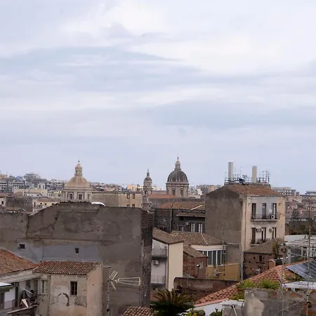 Etna Queen Apartment